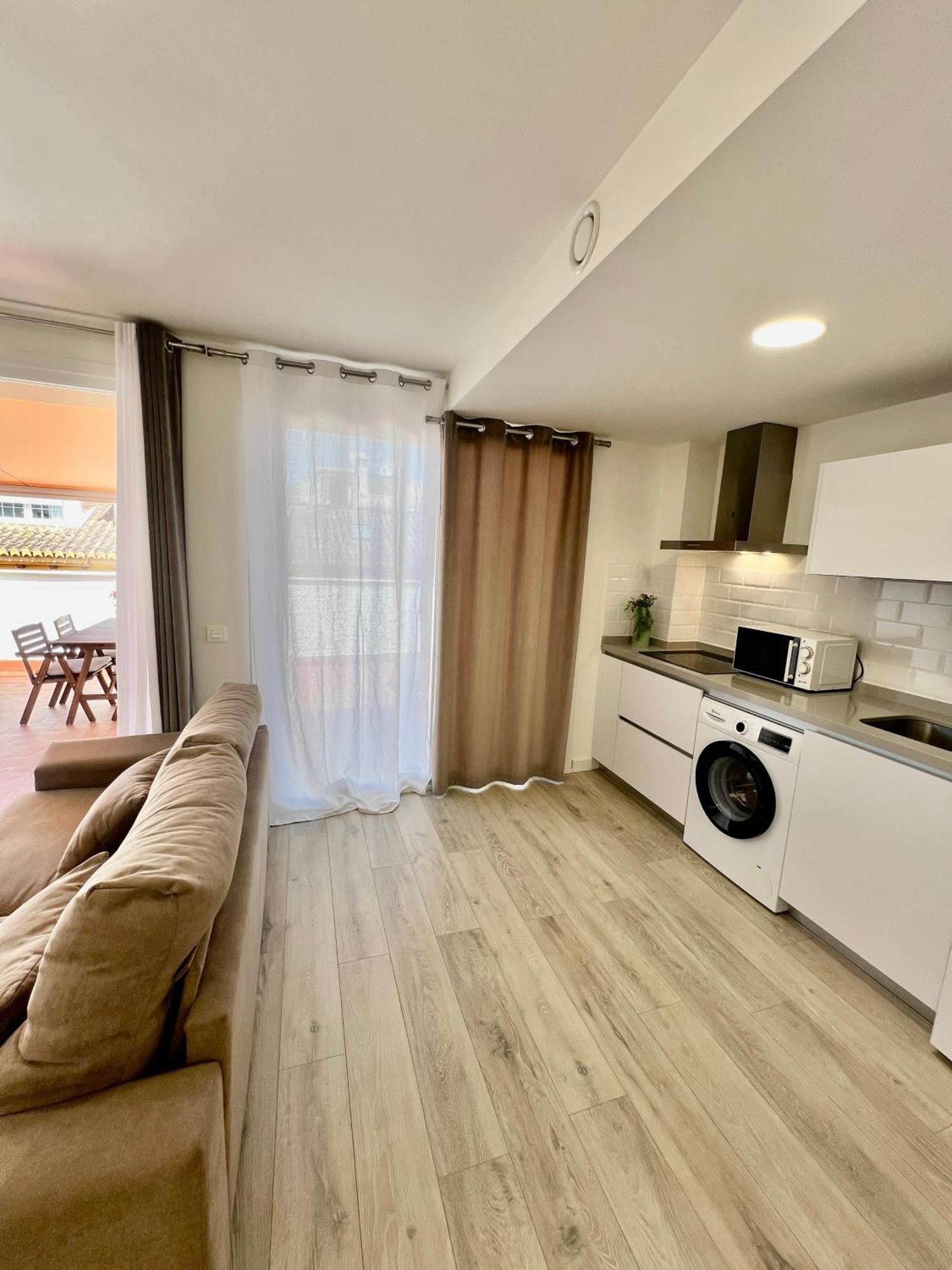 Apartamentos Rincon Del Mar Torre Del Mar Bagian luar foto
