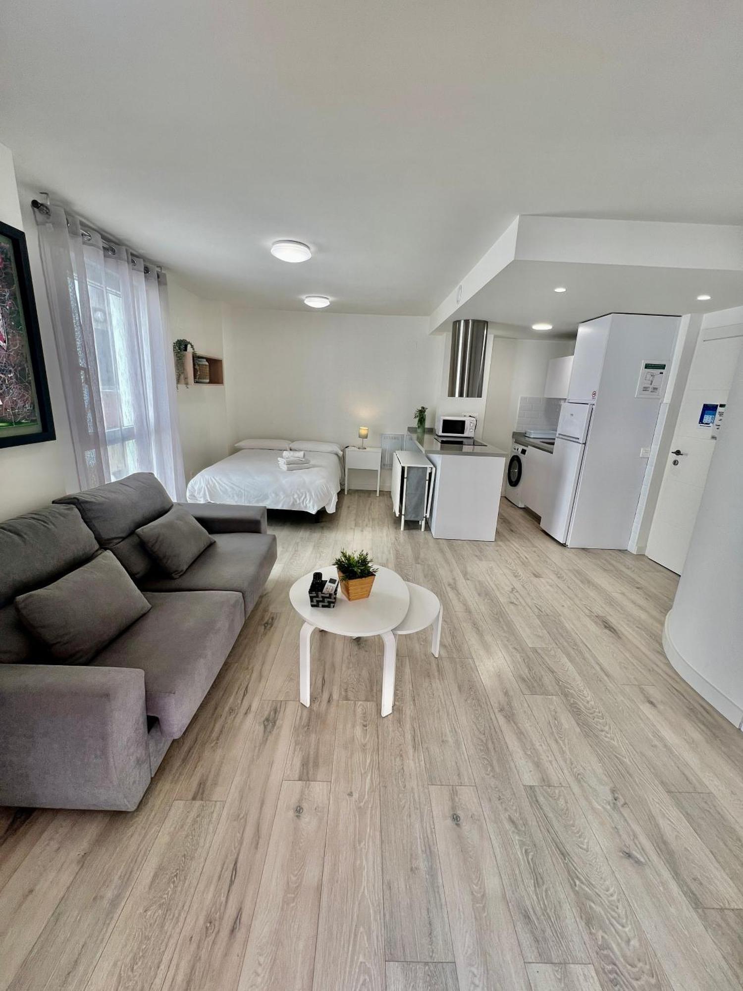 Apartamentos Rincon Del Mar Torre Del Mar Bagian luar foto